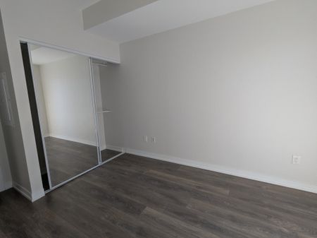 For Lease - 2520 Eglinton Avenue Unit# 802, Mississauga, Ontario - Photo 3