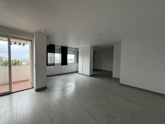 Location Appartement 2 pièces 51m² MARSEILLE 9ème - Photo 1