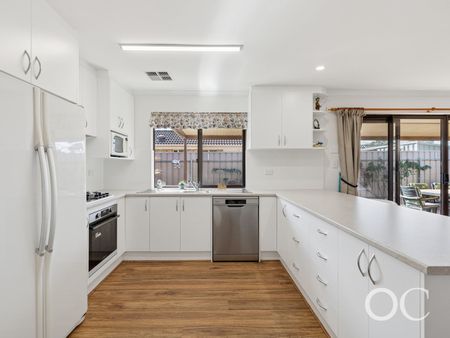 Open the Door to Easy-Care Living with Modern Comfort - Photo 4