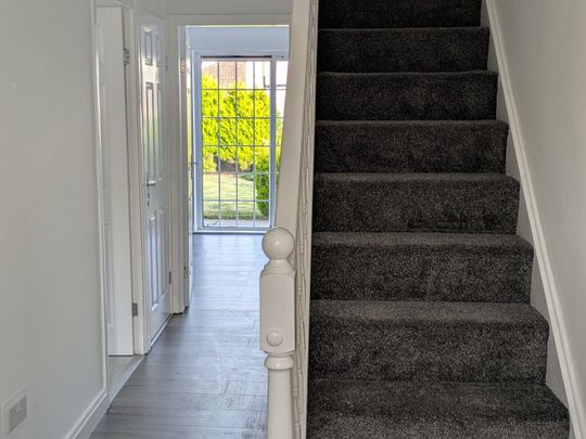 3 Bed End Terrace, Stonegate Drive, L8 - Photo 1