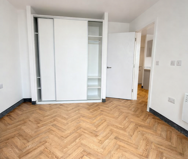 1 bedroom penthouse to rent - Photo 3