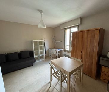A LOUER - AIX EN PROVENCE - STUDIO MEUBLE EN CENTRE VILLE AVEC CAVE - Photo 5