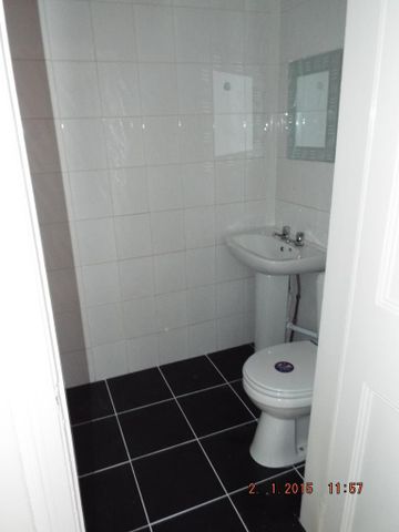 3 bedroom flat to rent - Photo 5