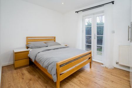 3 bedroom apartment to rent - Photo 4