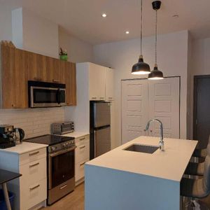 Bel appartement 3½, meublé à louer (1600$/mois) - Photo 2