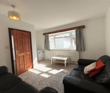 5 bedroom semi-detached house to rent - Photo 1