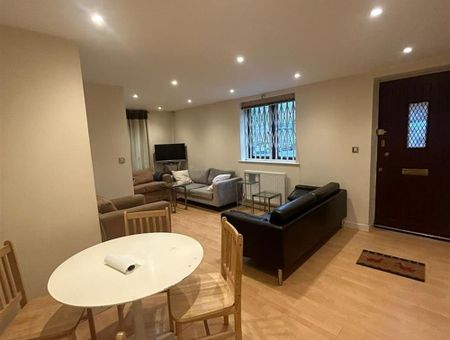 1 bedroom in a house share to rent - Photo 5