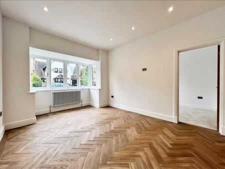 4 bedroom detached house to rent - Photo 2