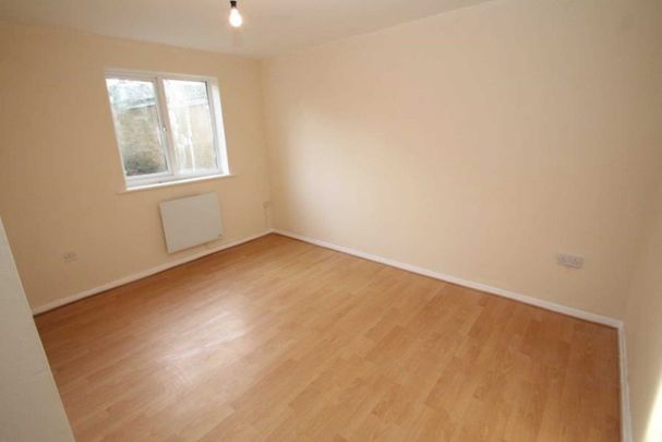 2 bed Flat for rent - Photo 1