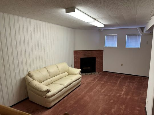 For Lease - 85 Sandyhook Square, Toronto, Ontario - Photo 1