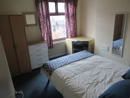 Eastleigh Road (3 bed) - Photo 3