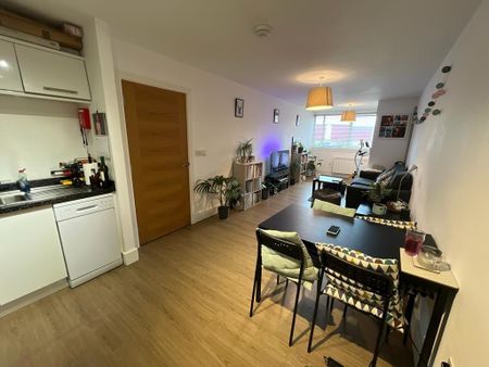 1 bedroom apartment to rent - Photo 2