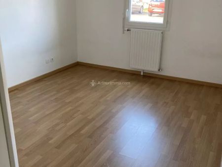 Location Appartement 3 pièces 54 m2 à Saint-André-de-Corcy - Photo 4