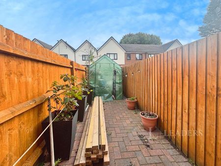 3 bedroom terraced house to rent - Photo 2