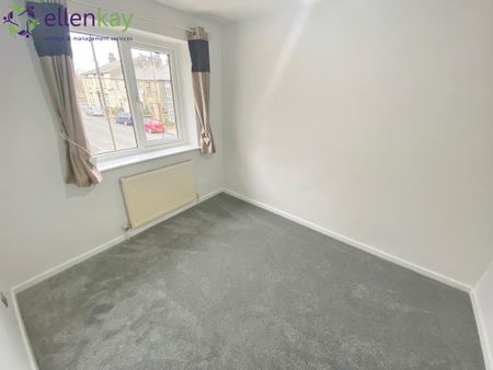 3 bedroom semi-detached house to rent - Photo 3