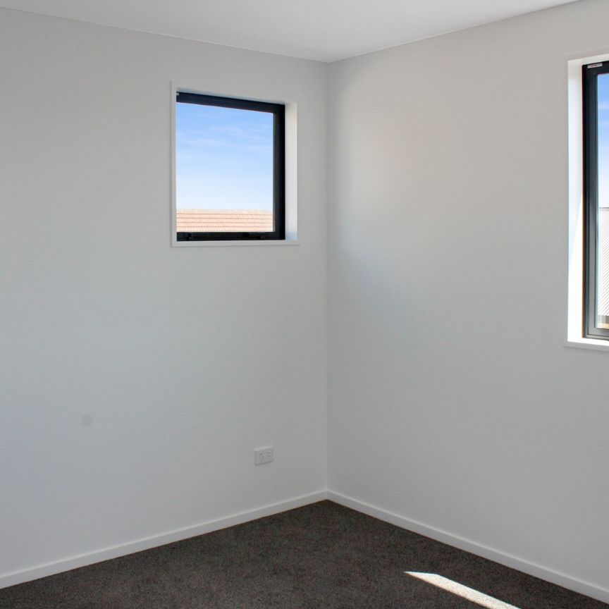 4/37 Maxwell Street, Riccarton Christchurch 8041 - Photo 1