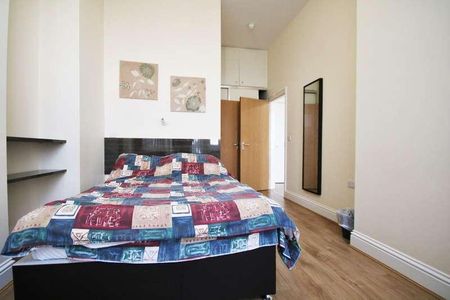 Ocean Apartments, St. Helens Parade, Southsea, PO4 - Photo 5