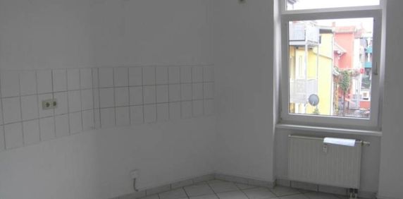 Helle 2 Raumwohnung mit großer Wohnküche ab April zu vermieten - Photo 2