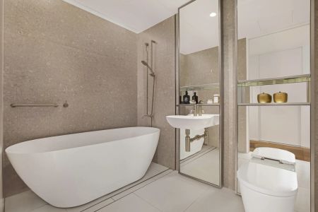 Light Filled Ground Floor Garden Apartment In Secure Block - Lift Access - Photo 4