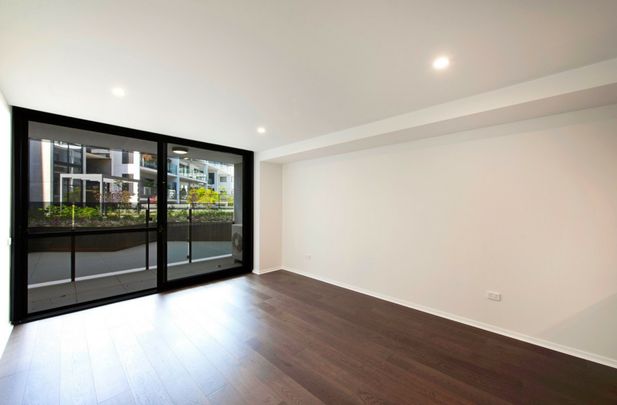 Luxury Living On The Foreshore - Photo 1