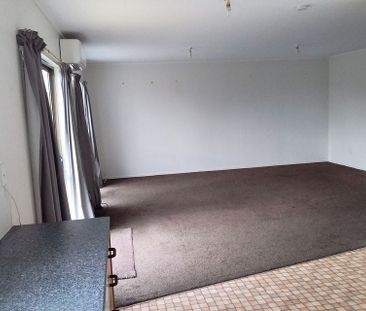 Sunny 2BR Unit in Penrose! - Photo 5