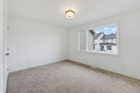 For Lease - 758 Horned Owl Avenue, Blossom Park - Airport and Area, Ontario - Photo 3