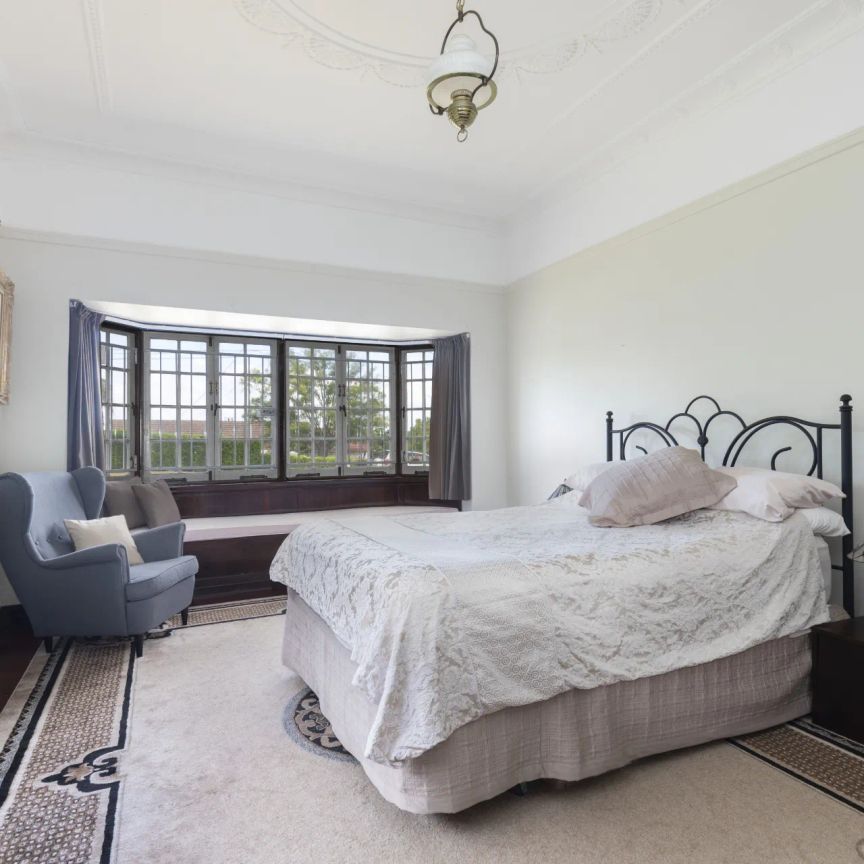 Art Deco Family Residence in Heart of Holland Park! - Photo 1