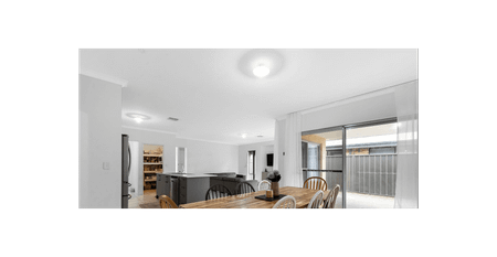 MODERN FAMILY HOME IN CONVENIENT LOCATION - Photo 3