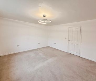 4 bedroom terraced house to rent - Photo 6
