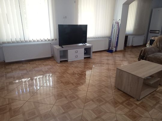 Antiaeriana, strada Rombului, Margeanului, 7 camere - Photo 1