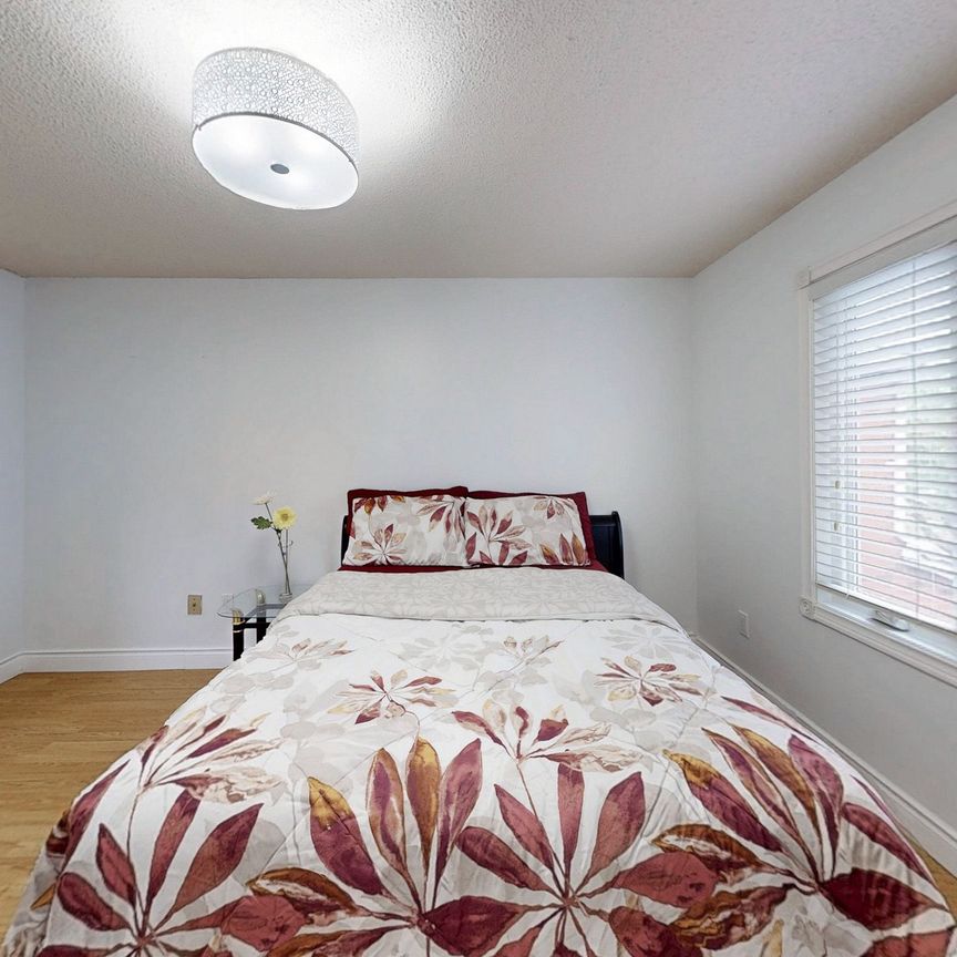 For Lease - 17 Glenheather Terrace Unit# Main, Toronto, Ontario - Photo 1
