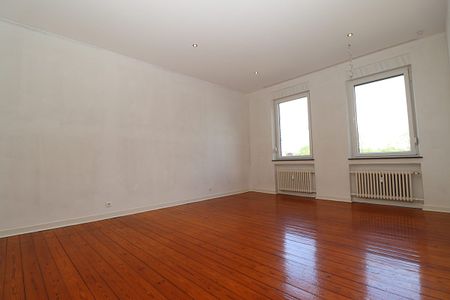 Helle große Altbauwohnung mit viel Charme – komplett renoviert – 1 SZ – Zentrum - Photo 2