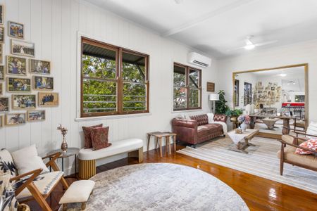 Elegant Character Living in the Heart of New Farm - Photo 2