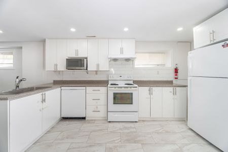 For Lease - 32 Mount Pleasant Drive Unit# 2, Brampton, Ontario - Photo 4