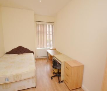 6 bedroom terraced house to rent - Photo 3