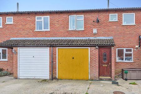 3 bedroom terraced house to rent - Photo 4