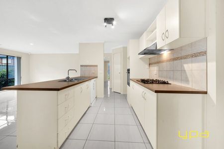 Freshly Renovated Family Home! - Photo 2