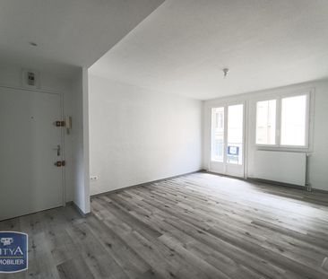 Location Appartement 4 pièces 73m² CHATEAUROUX 36000 - Photo 1
