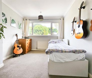 3 bedroom semi-detached house to rent - Photo 4