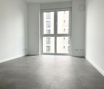 Neubau! 4-Zimmer-Wohnung mit Südbalkon, Einbauküche, Aufzug und Tiefgarage in Rostock-Groß Klein - Photo 2