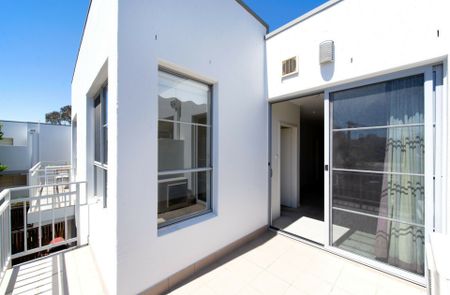 Leafy Living in Braddon - Photo 5