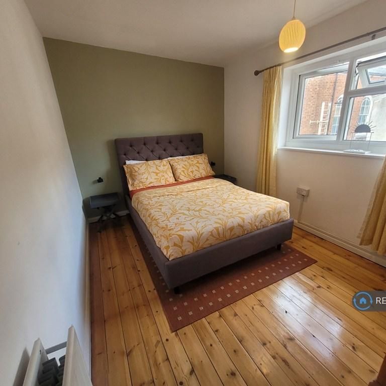 2 bedroom maisonette to rent - Photo 1
