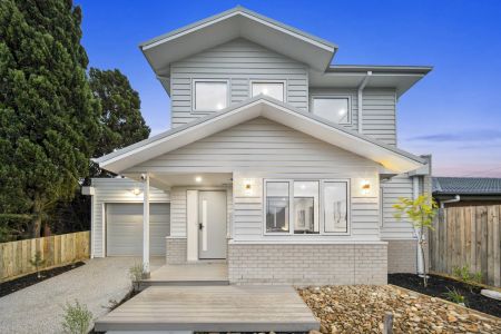 Light-Filled, Low-Maintenance Home with Two Living Areas - Photo 4