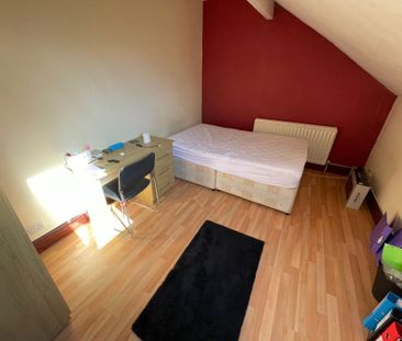 Branksome Place, Leeds, LS6 - Photo 6