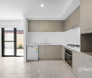 17 Leona Drive, Wyndham Vale VIC, Belconnen - Photo 4