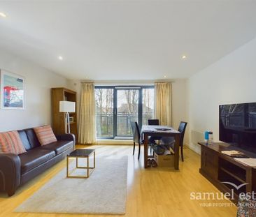 2 bedroom flat to rent - Photo 1