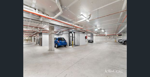 Elevated Modern Living – Gas Bill Included - Photo 1