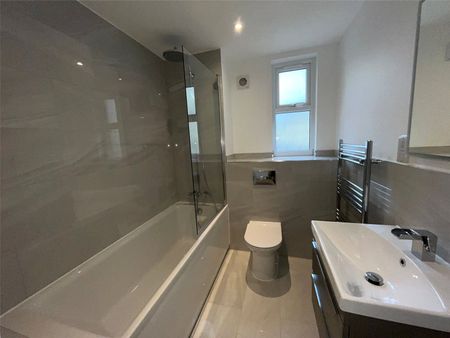 2 bedroom apartment to rent Archery Gardens, St. Leonards-on-Sea, East Sussex, TN38 - Photo 3