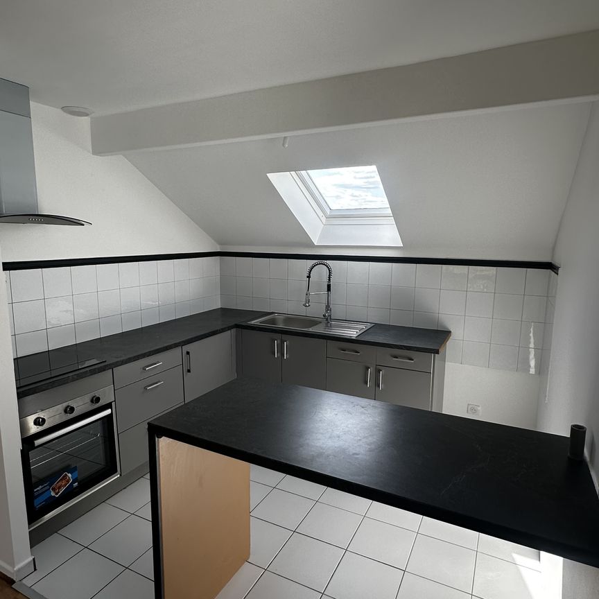 Location Appartement 2 pièces 56m² VAUX LE PENIL 77000 - Photo 1