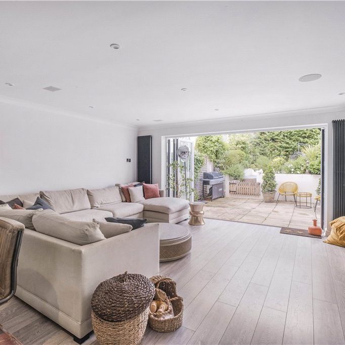 Seaton Close, Putney, SW15 3TJ - Photo 1